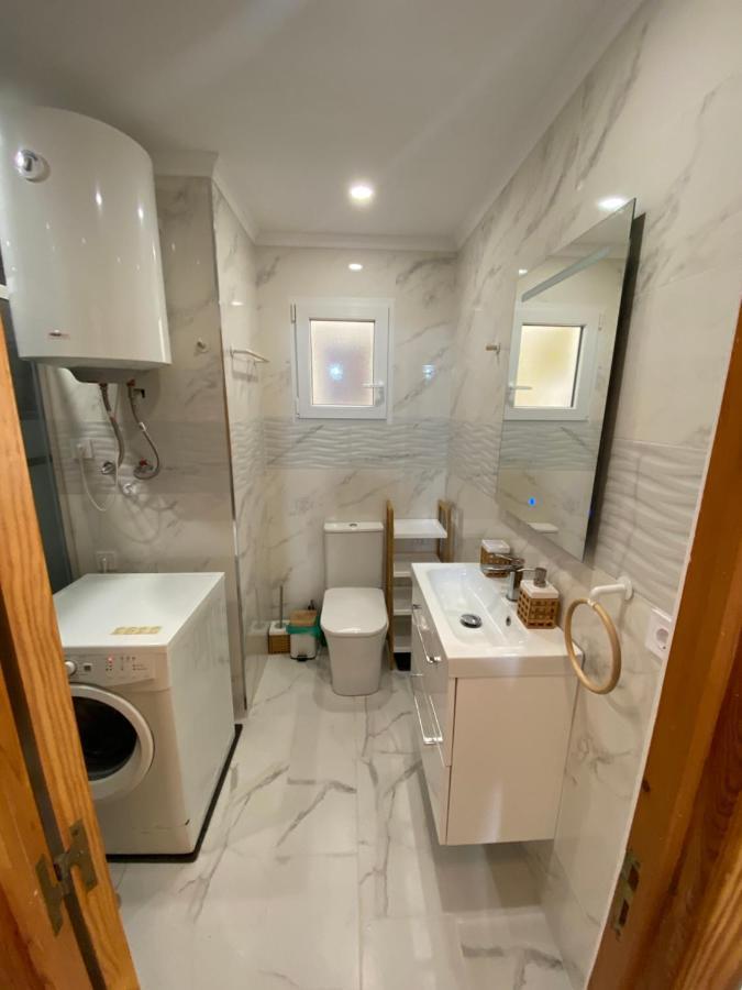 Orihuela Costa 2-Bedroom 1-Bath Renovated Vacation Rental On La Zenia Beach Eksteriør bilde